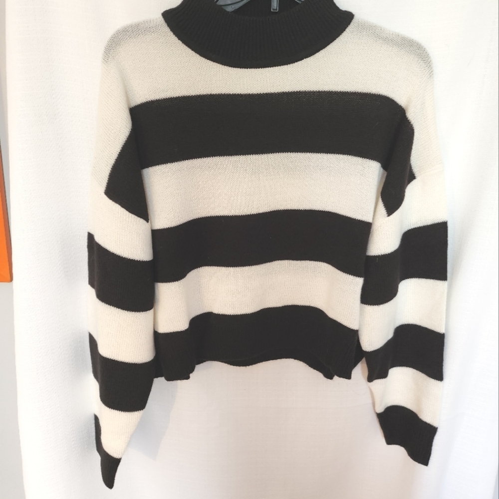 H&M sweater